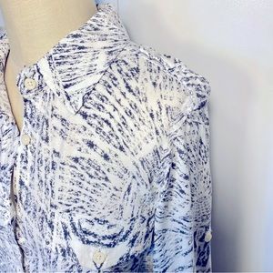 Félicité Women’s Blue & White Abstract Print Blouse - size 1